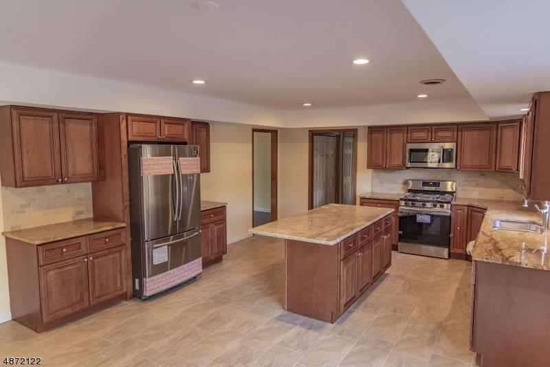 402 Michael Ct - Photo 1