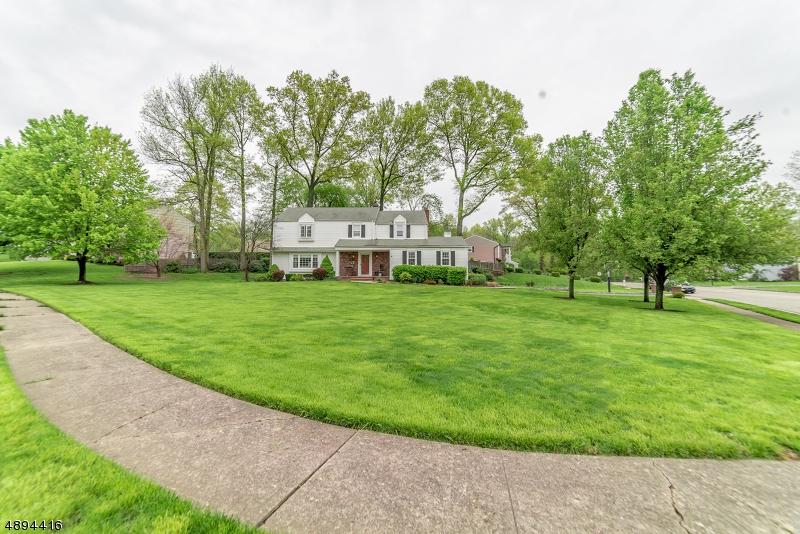 2 Heritage Ln - Photo 1