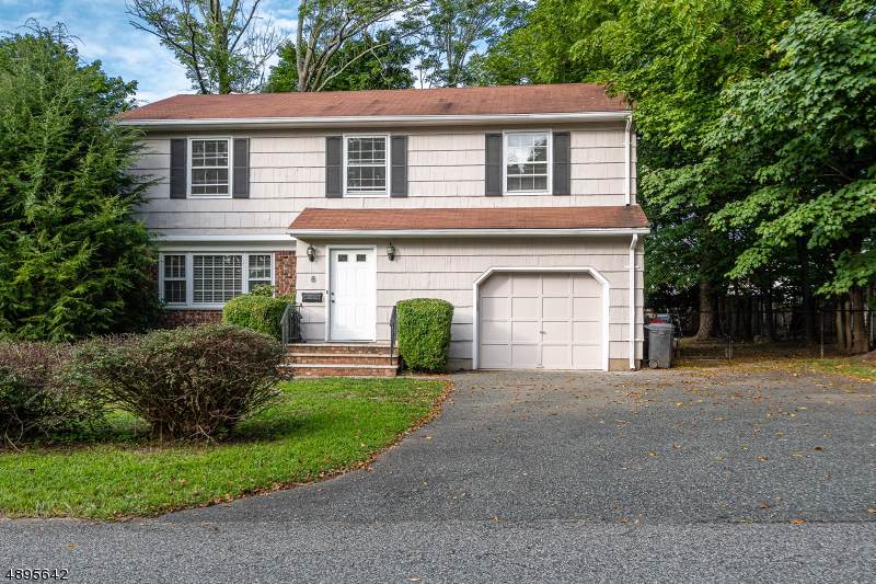 8 Manheim Rd - Photo 1
