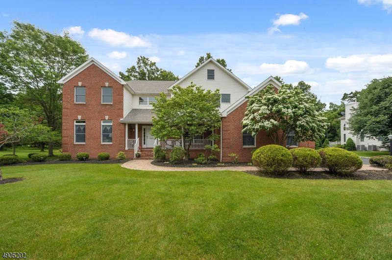 255 Berkley Ave - Photo 1