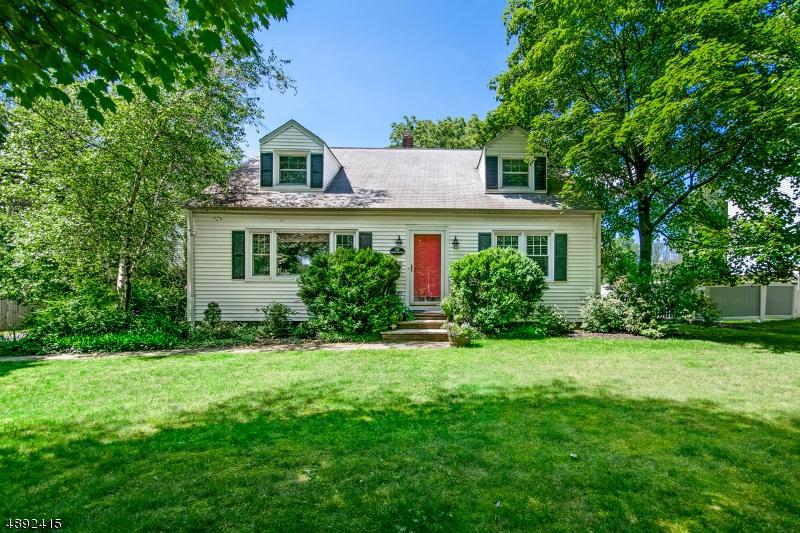 10 Park Ave - Photo 1