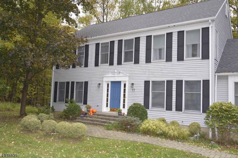 17 Grandview Ter - Photo 1