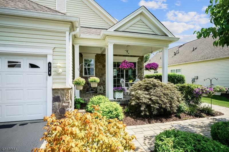 314 Biltmore Ln - Photo 1
