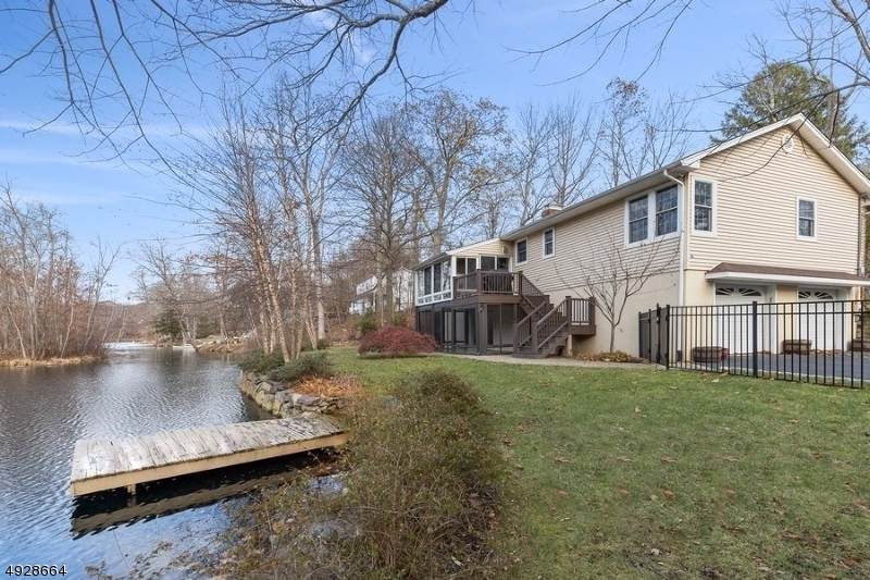 569 Stonetown Rd - Photo 1