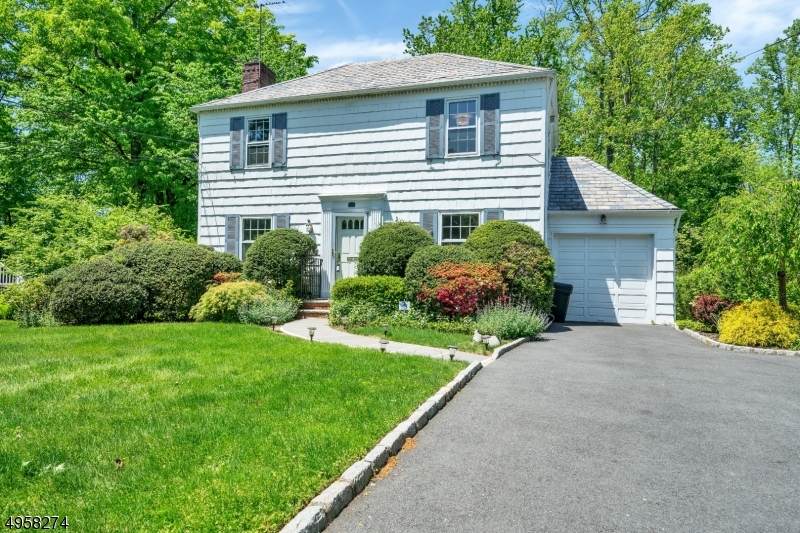 42 Exeter Rd - Photo 1