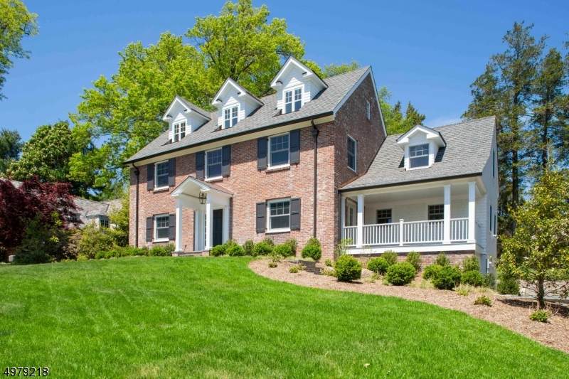 40 Edgewood Rd - Photo 1