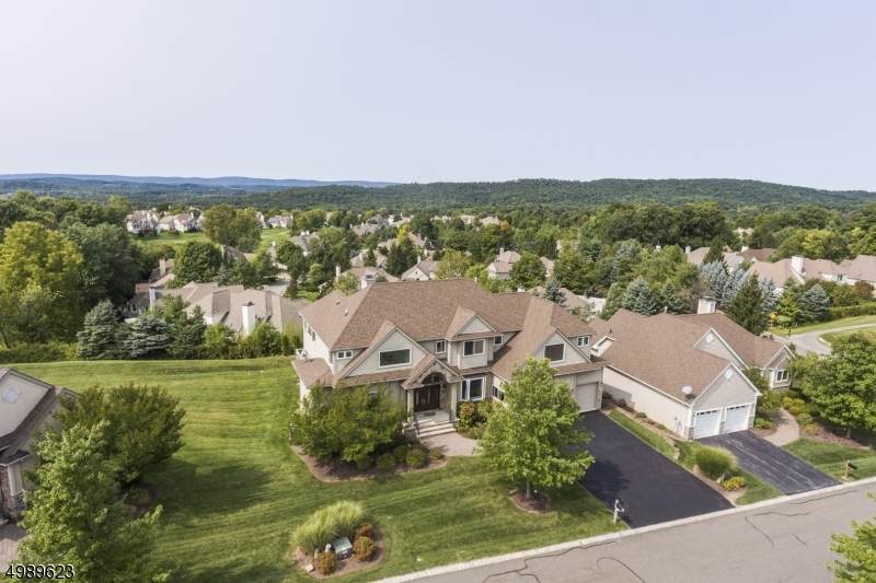 4 White Oak Ct - Photo 1