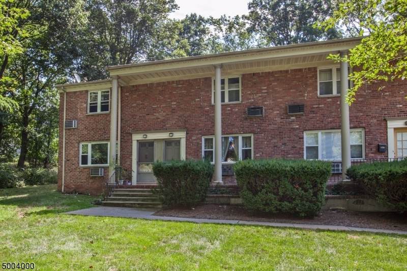 300 Wilson Rd Unit 12 - Photo 1