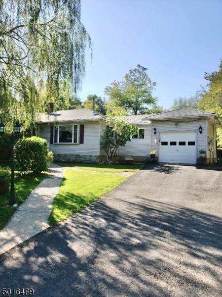 484 Elizabeth Ave - Photo 1