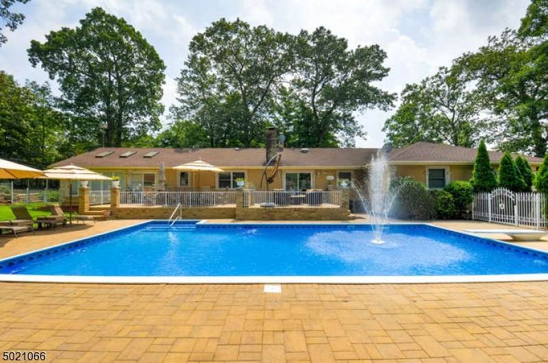 11 Chimney Ln - Photo 1