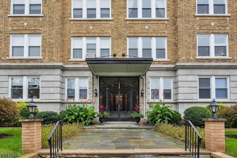 45 No Fullerton Ave - Photo 1