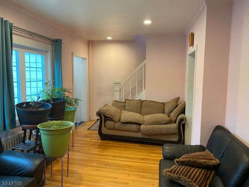 511 Seaton Ave - Photo 1