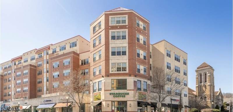 48 S Park St - Photo 1