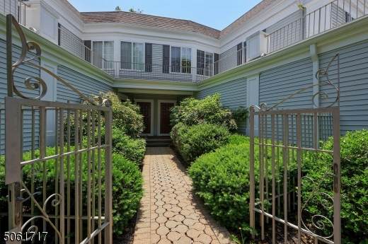 191 Riveredge Dr - Photo 1