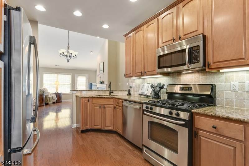 26 Hopkins Ct - Photo 1