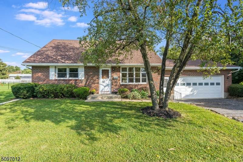 937 Sampson Ave - Photo 1