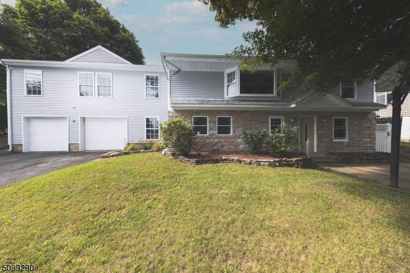 14 Babs Pl - Photo 1