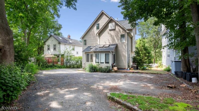 20 Cobb Pl - Photo 1
