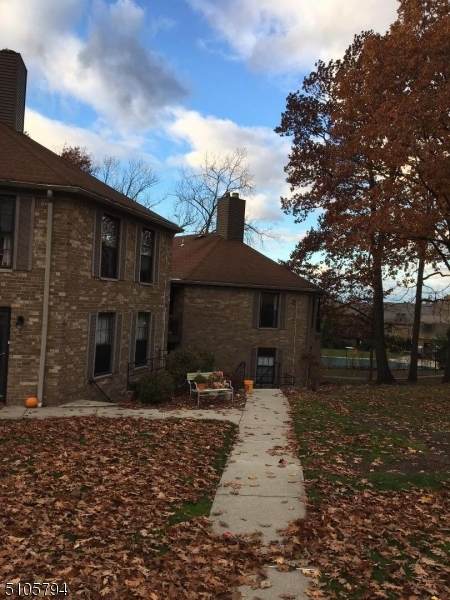 181 Long Hill Rd 8-8 - Photo 1