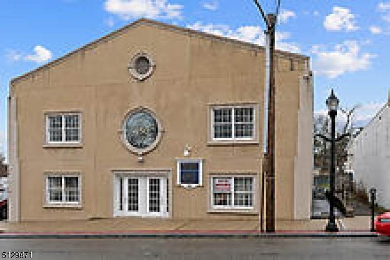 450 Bloomfield Ave - Photo 1