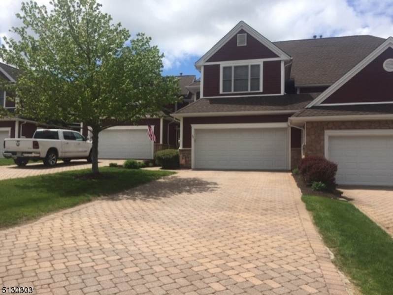 33 Turnberry Ln - Photo 1