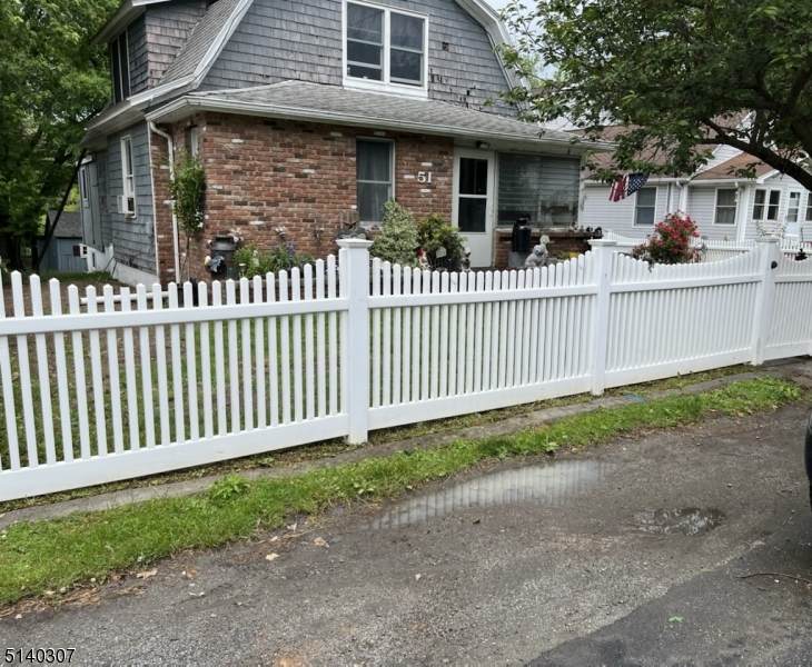 51 Susquehanna St - Photo 1