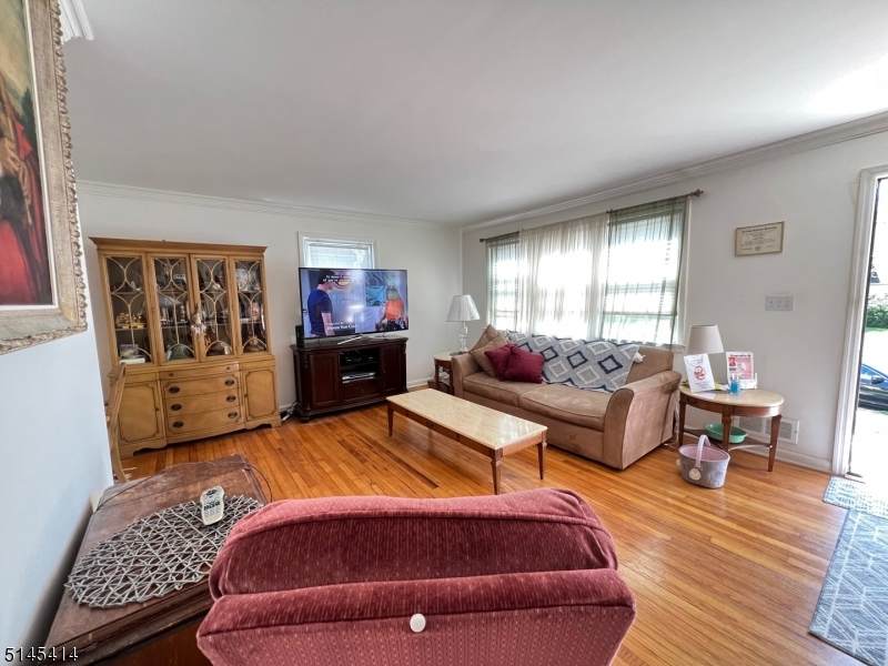 38 Spear St - Photo 1