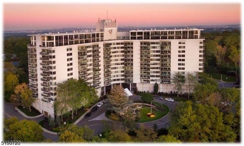 1 Claridge Dr - Photo 1
