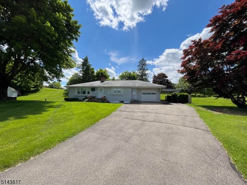 6 Regina Ln - Photo 1