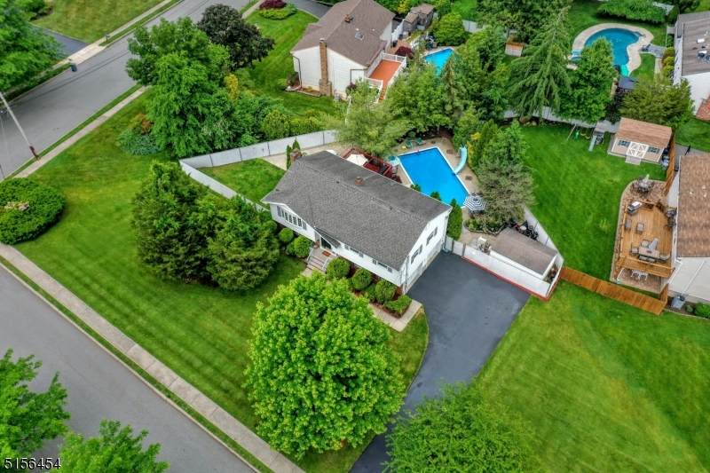 4 Hiller Ct - Photo 1