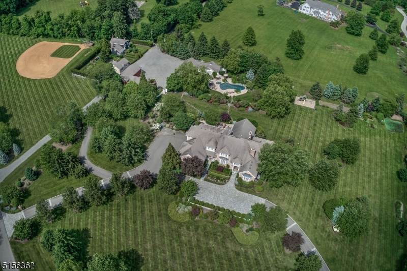 29 Sherwood Farm Rd - Photo 1