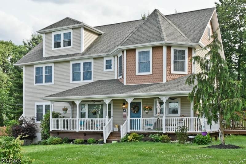 6 Stephen Dr - Photo 1