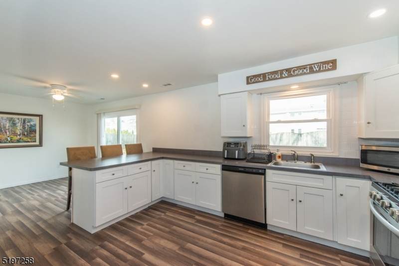 34 Willow St - Photo 1