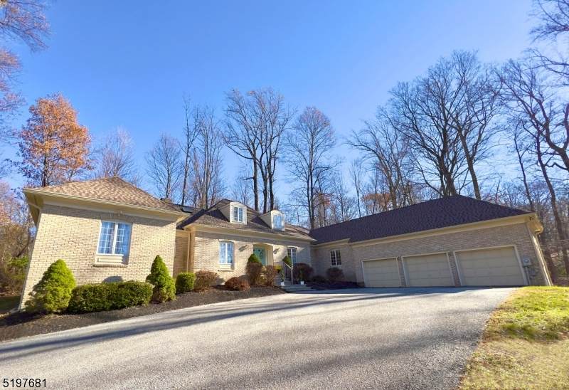 14 Cherokee Ct - Photo 1