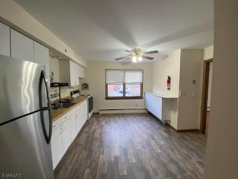 518 Ringwood Ave - Photo 1