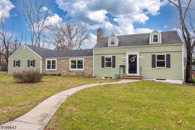 148 Parkway - Photo 1