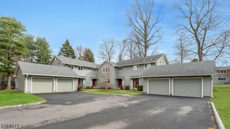 85 Hopkins Ct - Photo 1