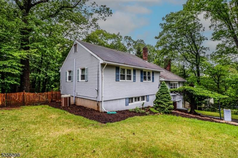 142 Timber Dr - Photo 1