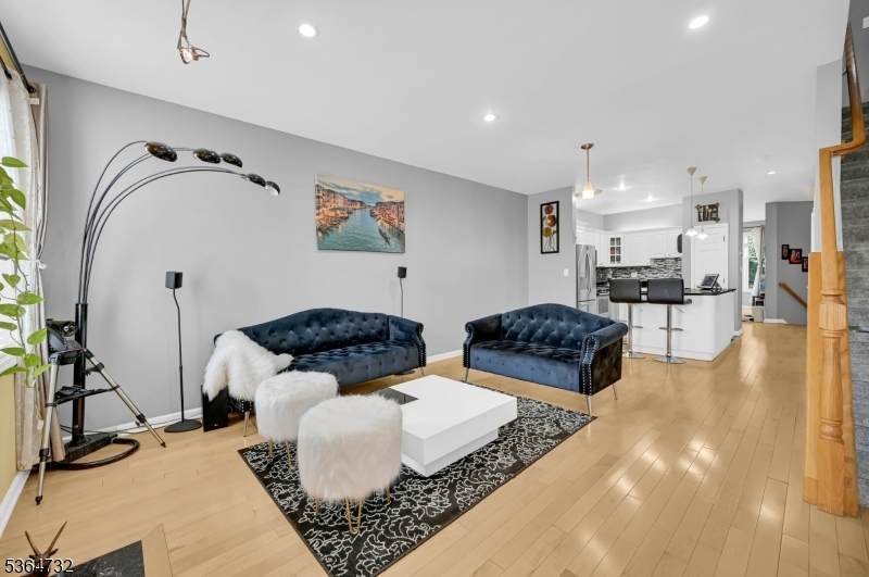 303 Wilshire Dr - Photo 1