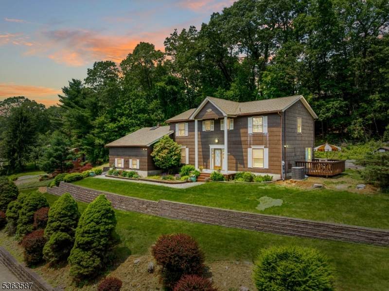624 Sandra Dr - Photo 1