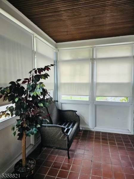 10 Sanford Ter - Photo 1