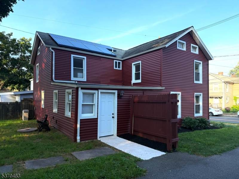 147 Main St - Photo 1