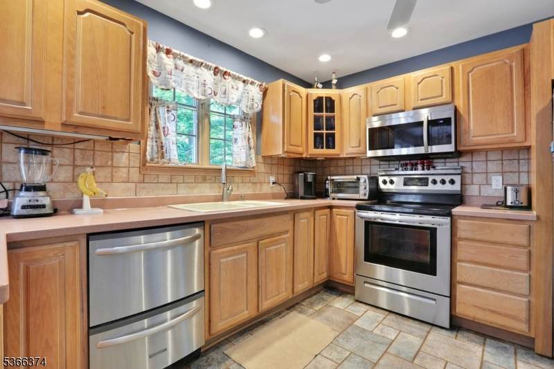 11 Ayers Ci - Photo 1