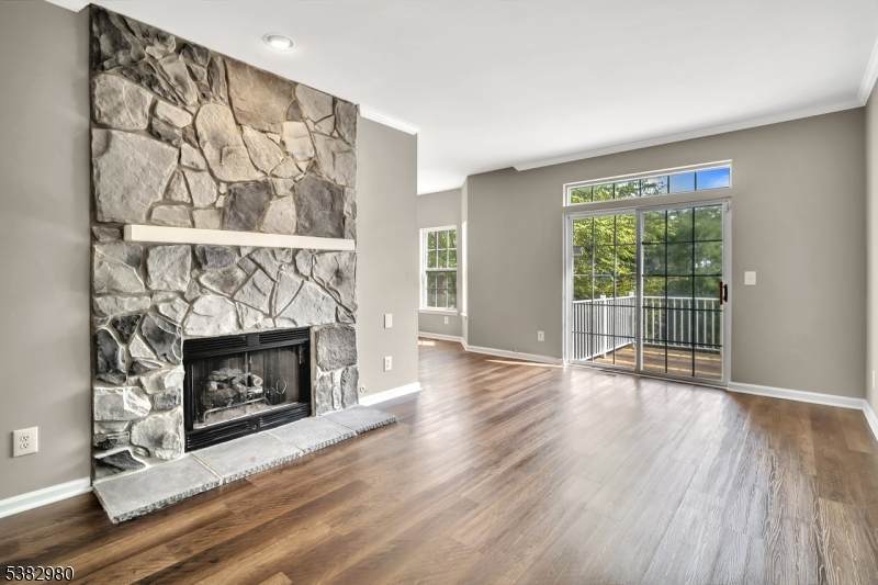 3037 King Ct - Photo 1