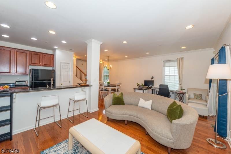 802 Donato Cir - Photo 1