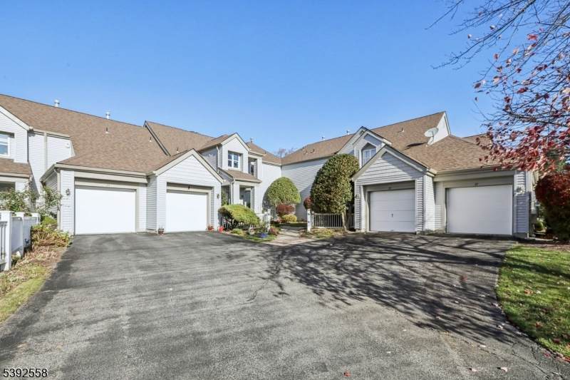 27 Harker Hill Dr - Photo 1