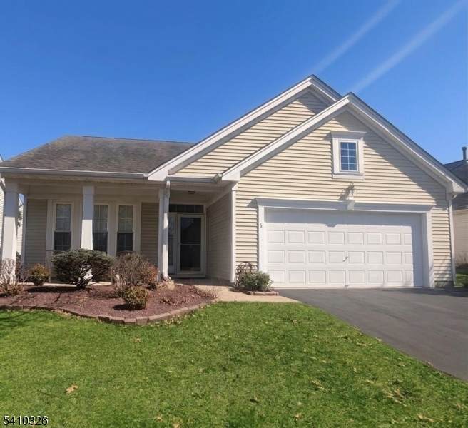 6 Weybourne Ln - Photo 1