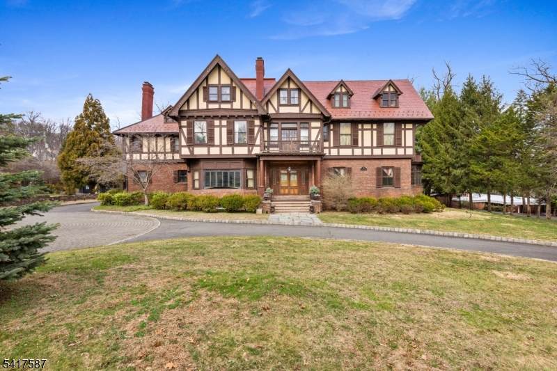 90 Gregory Ave - Photo 1