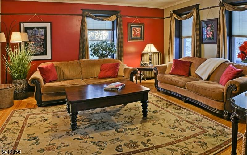 17 Hillside Ave - Photo 1
