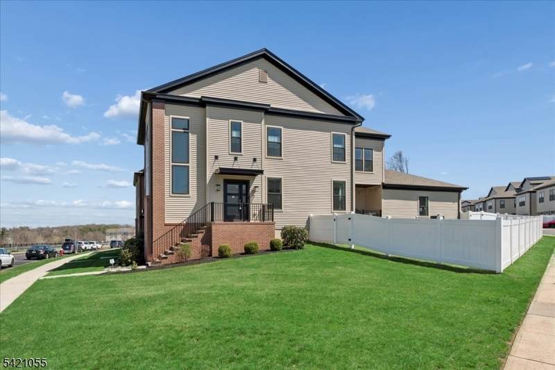 61 Village Dr - Photo 1